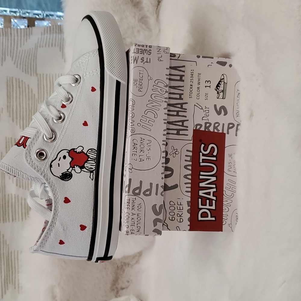 Peanut Snoopy Shoes - Picture 12 of 12